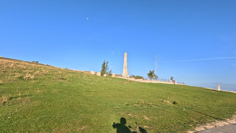 Das Kriegerdenkmal – zu Ehren der gefallenen Alpini – oberhalb des Passo Fittanze.