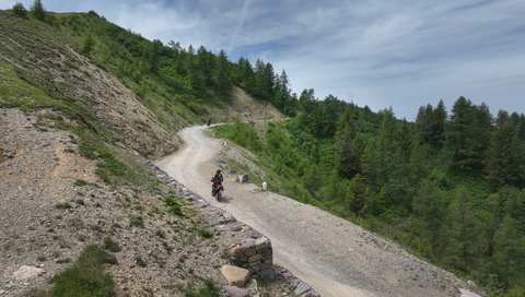 Strada delle Tre Valli – 17 Kilometer Schotter- und Asphaltstrecke für Offroad-Einsteiger.