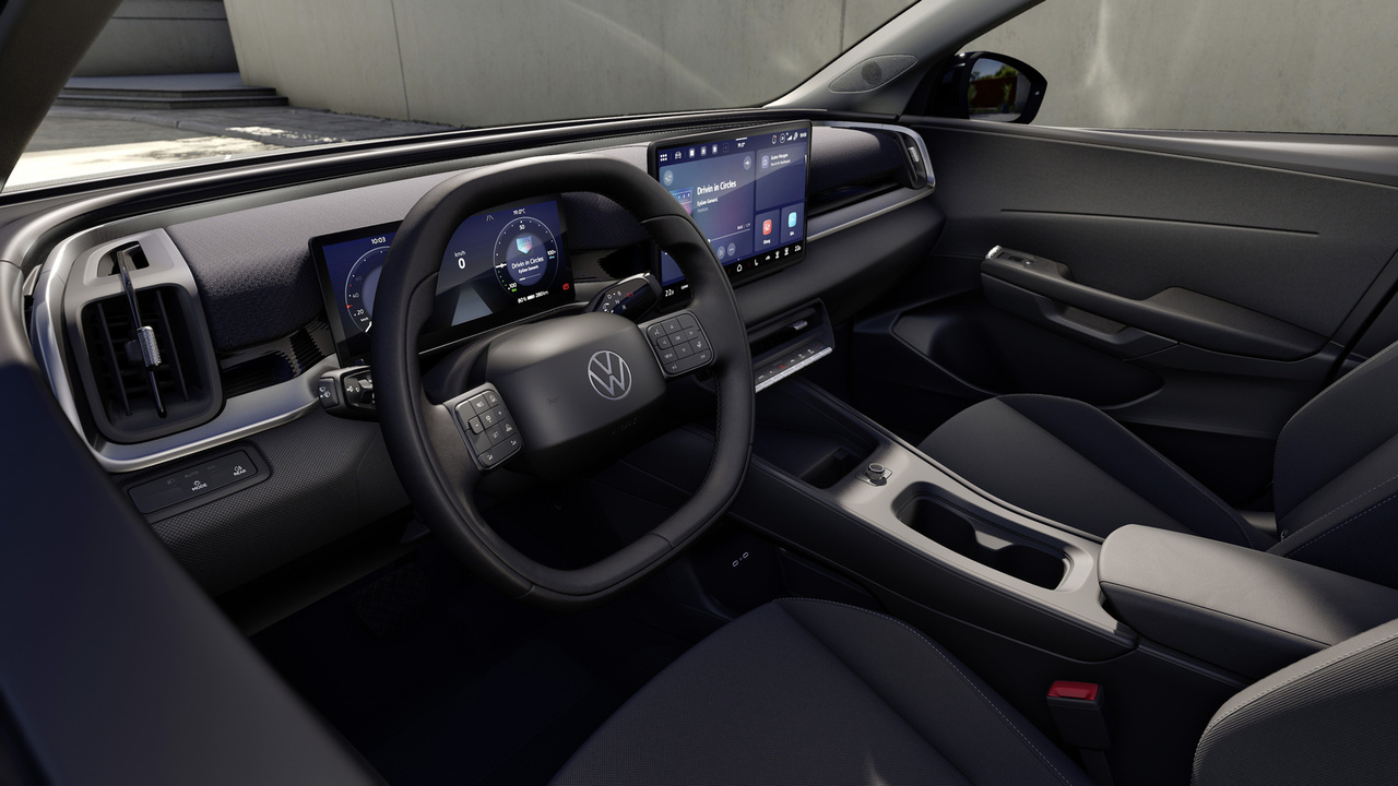 Bezahlbar und vielseitig: ID. Cross ist ab sofort mit 37 kWh-Batterie bestellbar .