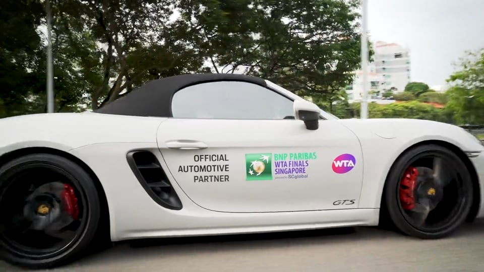 Angelique Kerber before the 2018 WTA Finals – in a 718 Boxster GTS...
