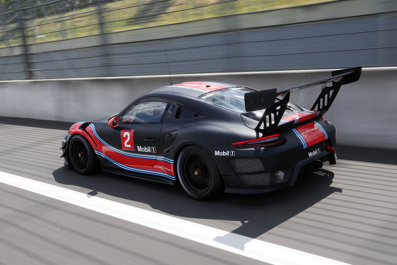 Rennpremiere für den Porsche 911 GT2 RS Clubsport und den Porsche 935