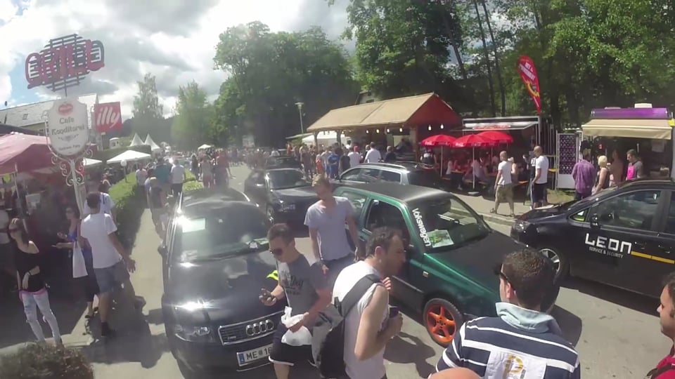 Viele Autos, viele Menschen - 33. Wörthersee Treffen 2014