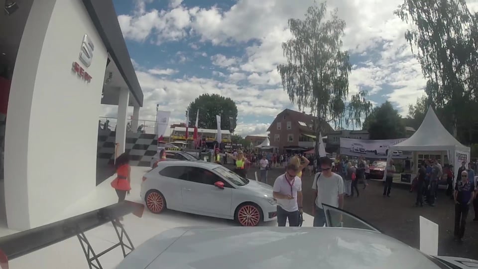 Seat Leon Cup Racer + Seat Booth-Show